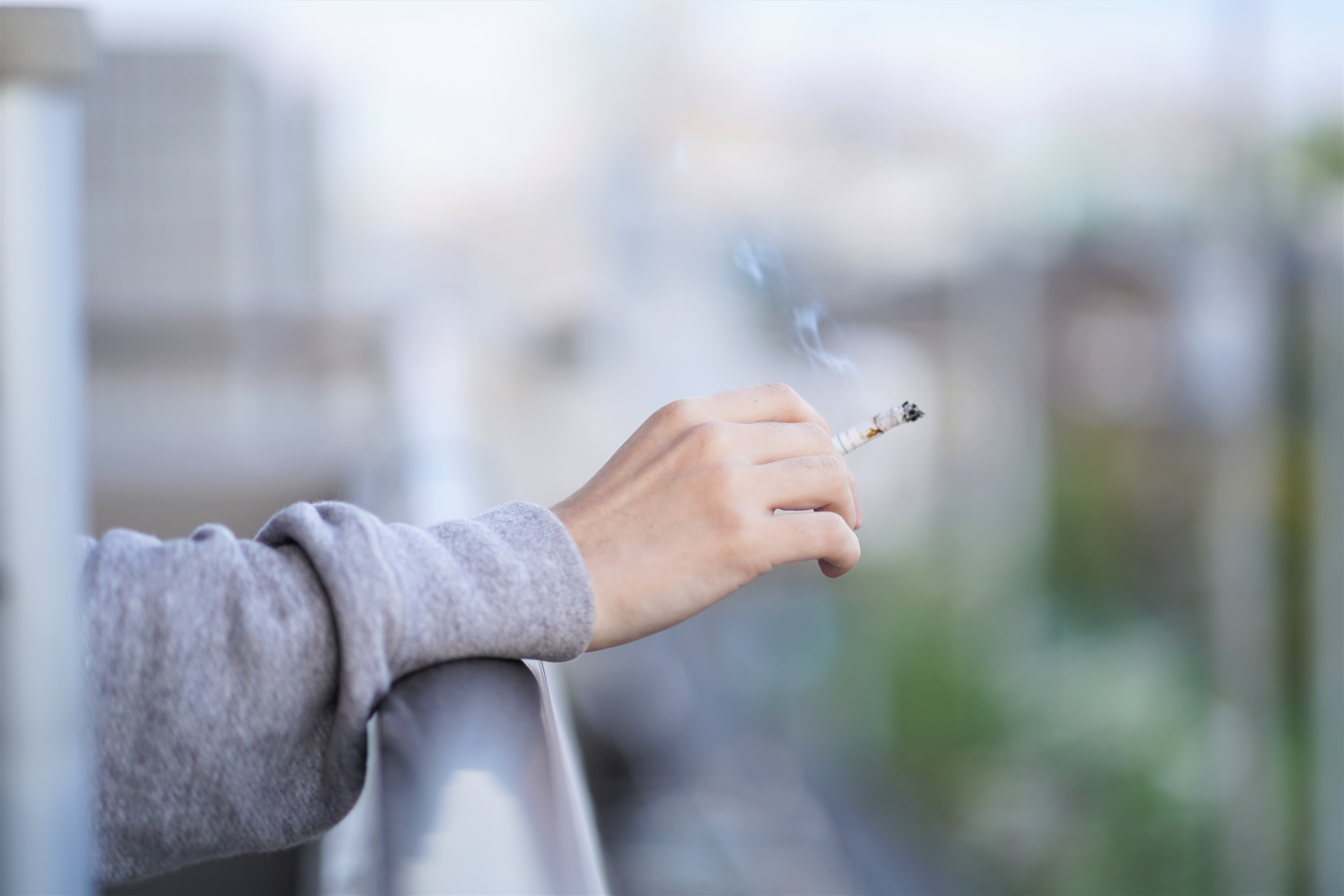 4-3. 喫煙習慣や栄養不足