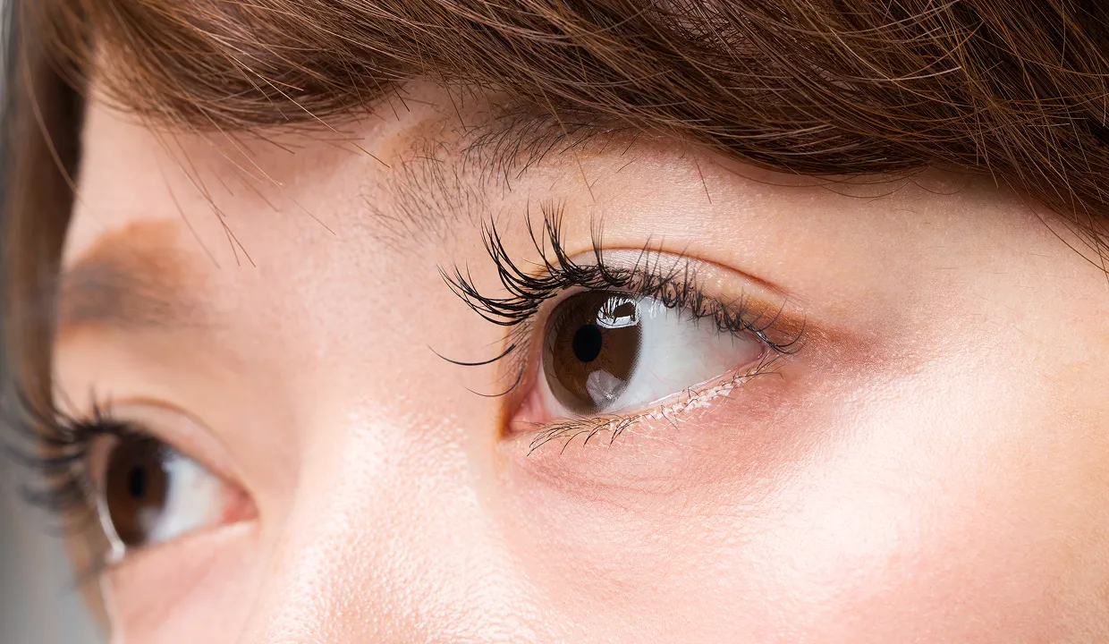 目元に優しく最小限の負担