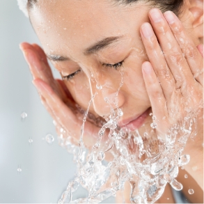 洗顔時は傷口に洗顔料が入らないように