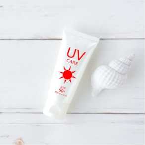 術後3日間はUVケアを特に徹底しながら、皮膚の水分補給に繋がるケアを意識的に行いましょう。