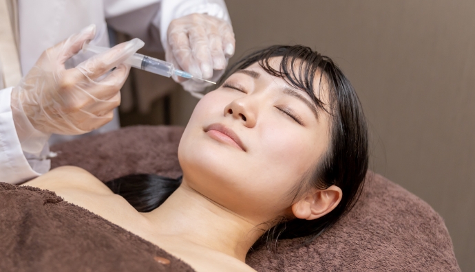 タレ目形成について