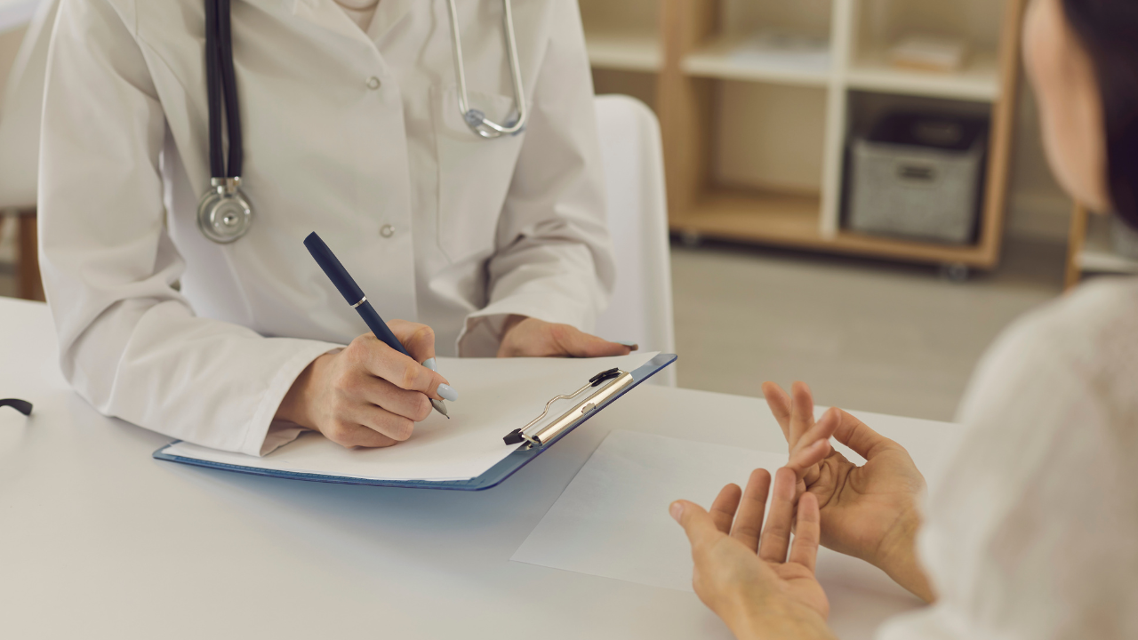 眼瞼下垂手術が怖い…不安を和らげる対策と選び方