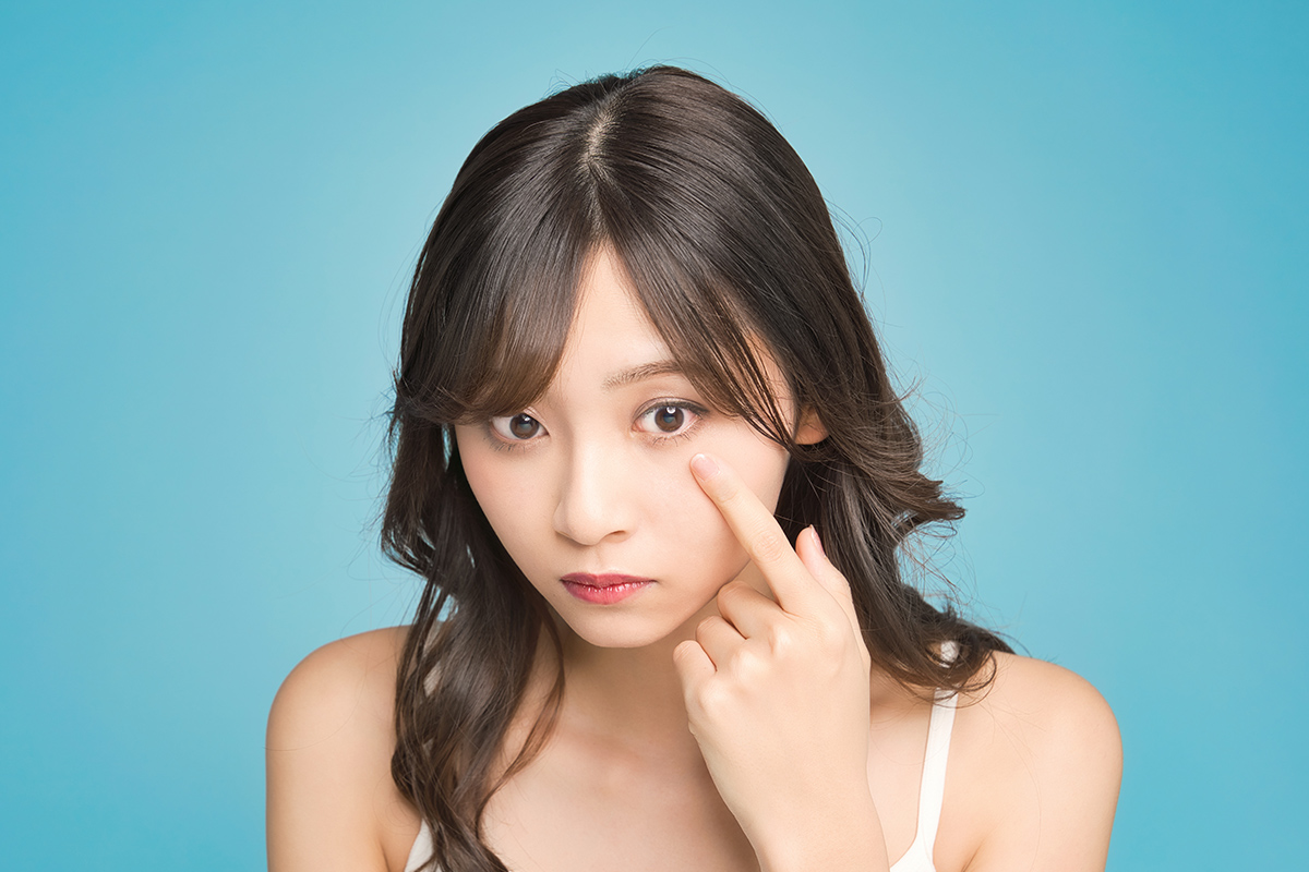 クマ取りのダウンタイムはいつまで？腫れのピークと早く終わらせる方法を医師監修で解説！